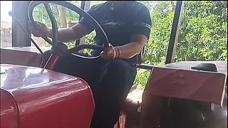 Punjabi Girl Tractor Rider Gives Blowjob & Hardcore Sex in Daylight - Desi Amateur Couple