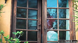 Victoria Voxxx captivates with daring passion in thrilling Latina blackmail play