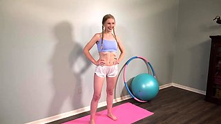 McKenzie Mae's Steamy Solo Seduction