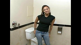 She needs to be fucked, no time to fine a bedroom