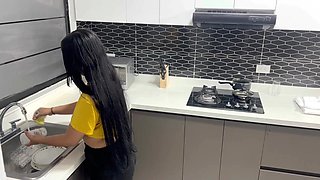 I Take Advantage of My Stepsister Cleaning the Kitchen to Invite Her to Fuck Hard.
