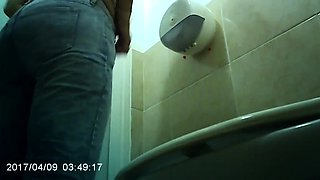 Public toilet voyeur spies on lovely amateur ladies peeing