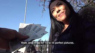Crazy fit girl is going to get rammed with passion
