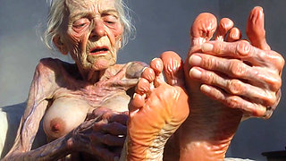 Granny Foot Oil Play - Self Massage Makes Her Horny and Dripping
