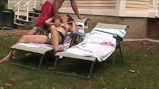 Candi Annie Back Yard Pussy Play - Outdoor Oral Fun