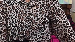 Busty British MILF Molly Maracas Shows off Her Hot Mature Body!