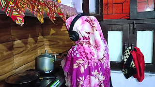 I Fuck My Indian Desi Mausi While No One Is in Home