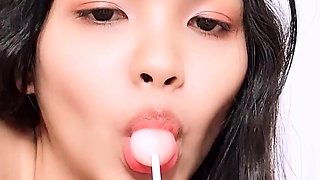 Solo mature masturbating on webcam