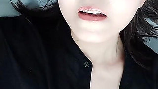 A Japanese Wife Talks to You