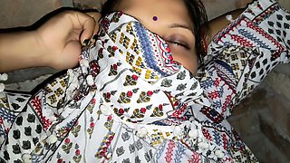 Beautiful Indian Bhabhi Got Hardcore Fucked by the Neighbor on the Terrace at Night, Sucked His Cock and Creampie in Pussy Part