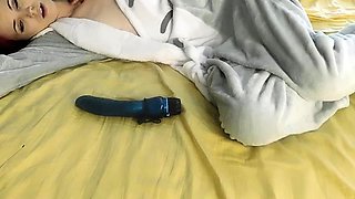 Skinny pierced amateur redhead rough fucking huge toys