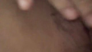 Smallish Pinay Filipina Teenager Superslut Frigs Her Wooly Cunt in Douche