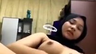 Baby Putie Mahasiswi Hijab Malay Colmek Hyper Dikamar 1