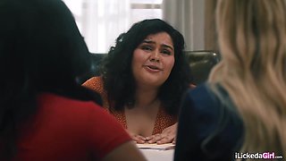 Lesbian stepmom dovefucking stepdaughter in the classroom