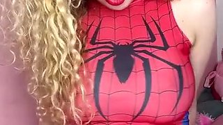 Spider woman explores wet solo pleasures with desire