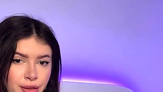 Adrianna Savu seductively teasing her cooter through