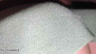 My step Sister under the blanket step sister shared Kakak tiriku di bawah selimut saudara tiri berbagi tampilan malam tidurnya