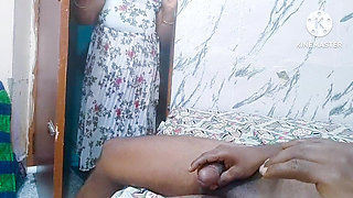 Step Sister Got Horny When Caught Her Step Brother Jerking off - Viral Video