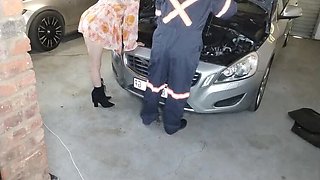 Amateur Housewife Fucked In Car For Cash - Homemade Brunette Babe Cumshot