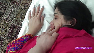 Beautiful Afghan Milf Fucked DoggyStyle With Huge Cumshot On Her Mouth