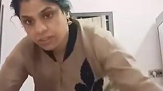 Today Exclusive-sexy Mallu Aunty Shows Her Nude Body And Bathing 4