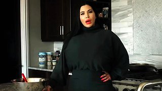 Chubby Brunette Big Boobs Dildo Masturbation