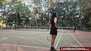 Rafaela and Igor are taking their Strip Tennis match outside